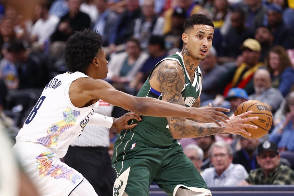 自世界各地 自世界各地